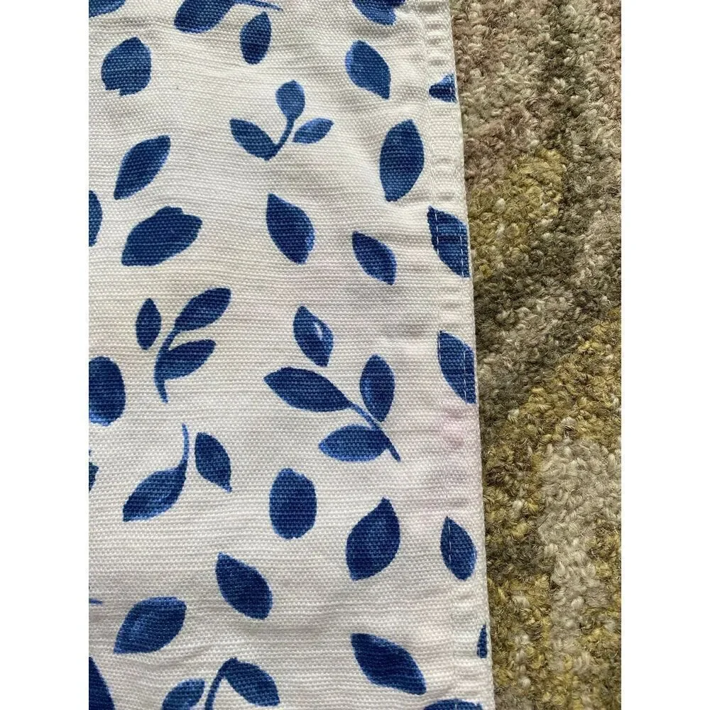 Simple Botanical Reverse Abstract Design 4 Table Placemats